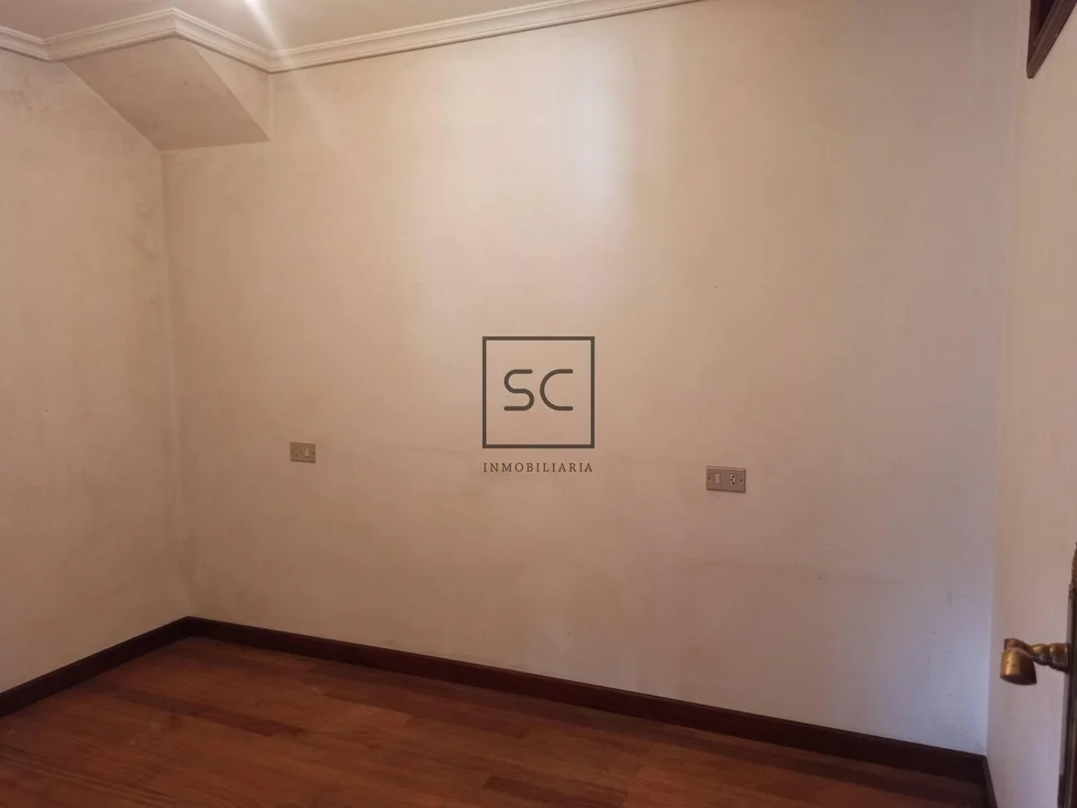 Casa con finca en serantes-ferrol