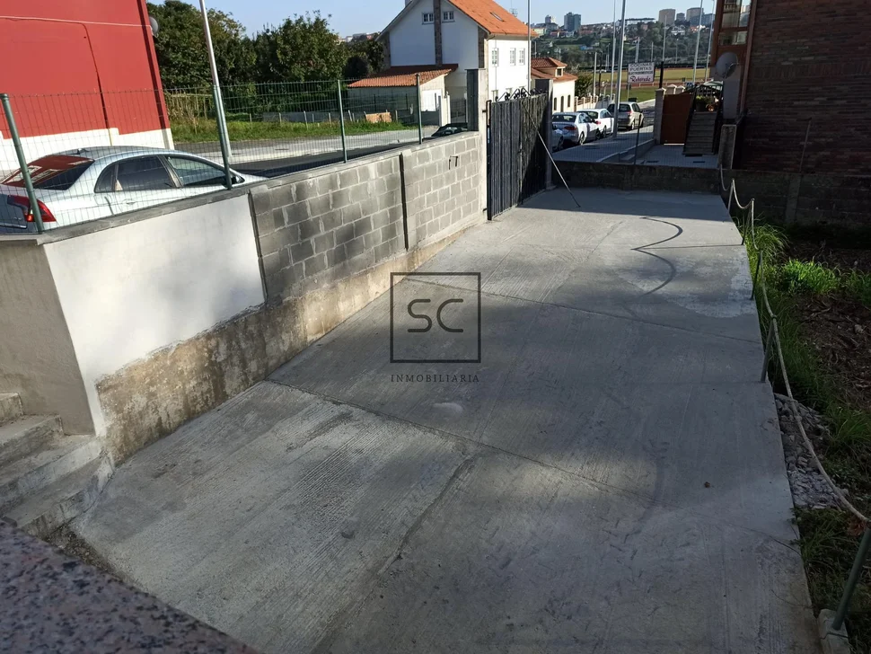 Casa con finca en serantes-ferrol