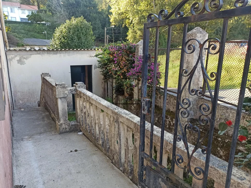 Casa con finca en serantes-ferrol