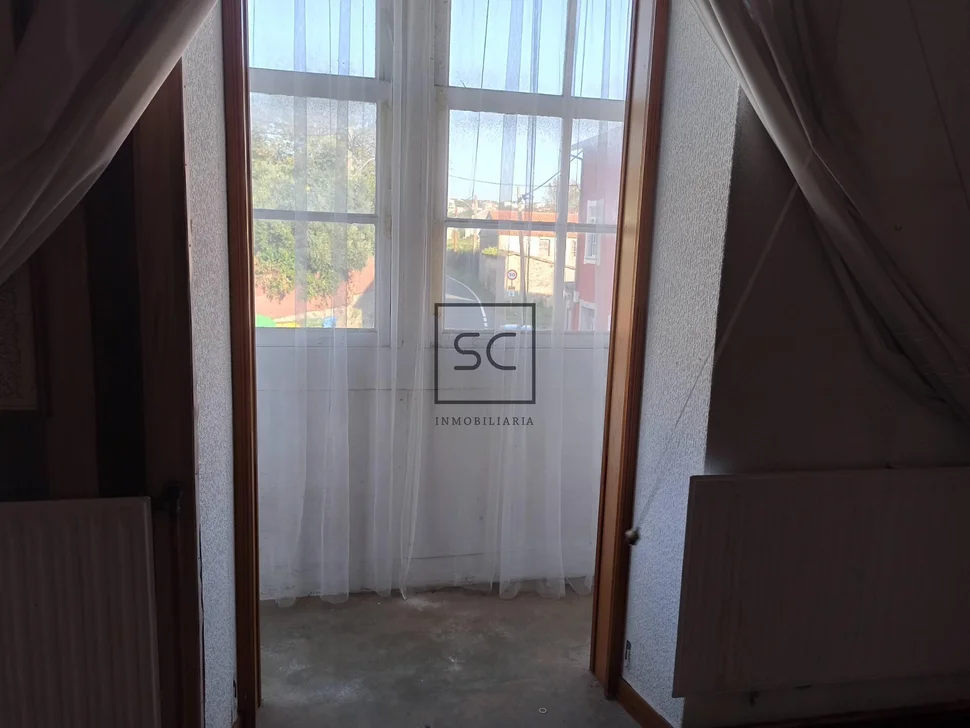 Casa con finca en serantes-ferrol