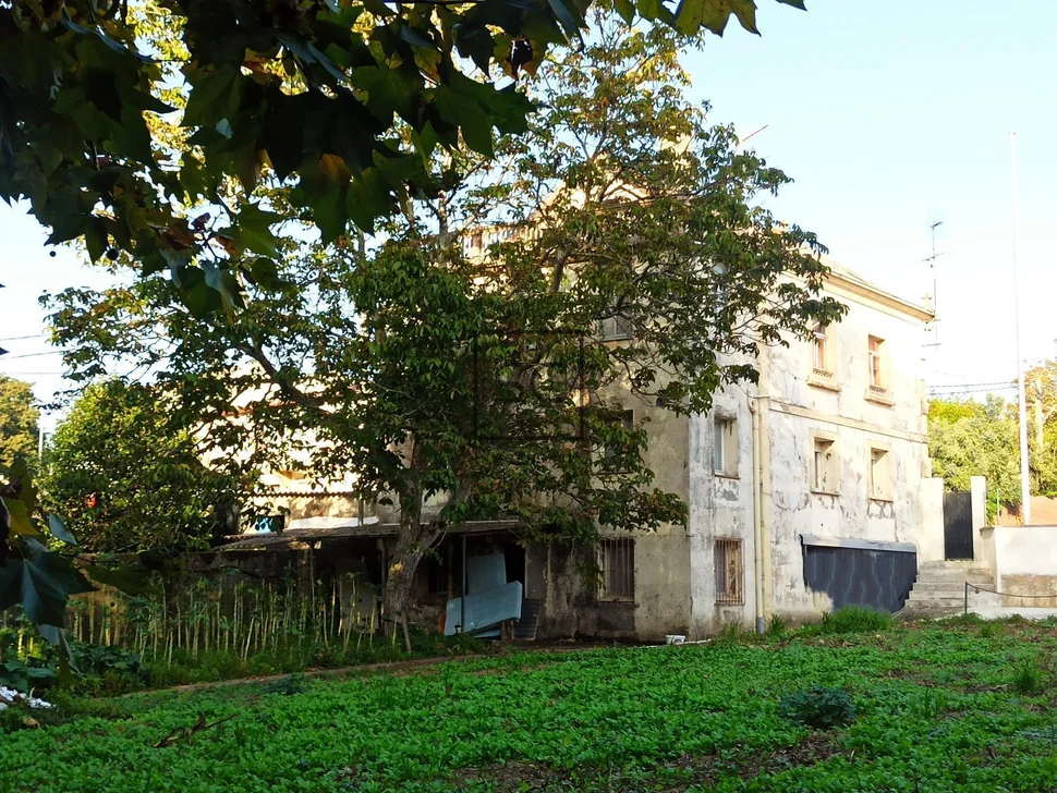 Casa con finca en serantes-ferrol