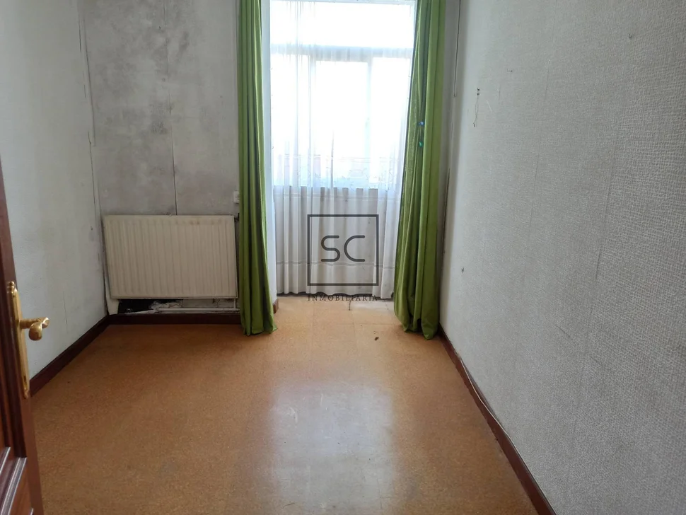 Casa con finca en serantes-ferrol