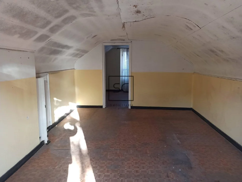 Casa con finca en serantes-ferrol