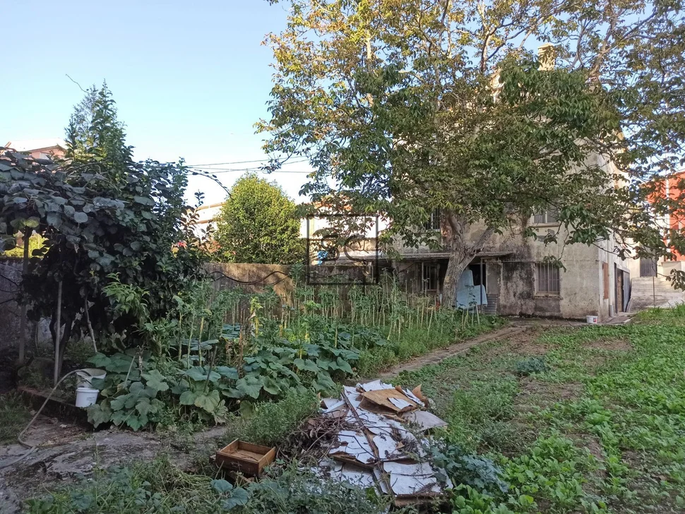 Casa con finca en serantes-ferrol