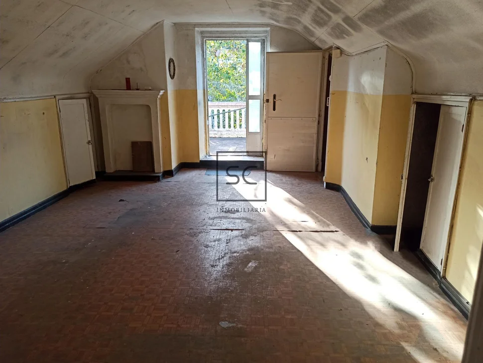 Casa con finca en serantes-ferrol