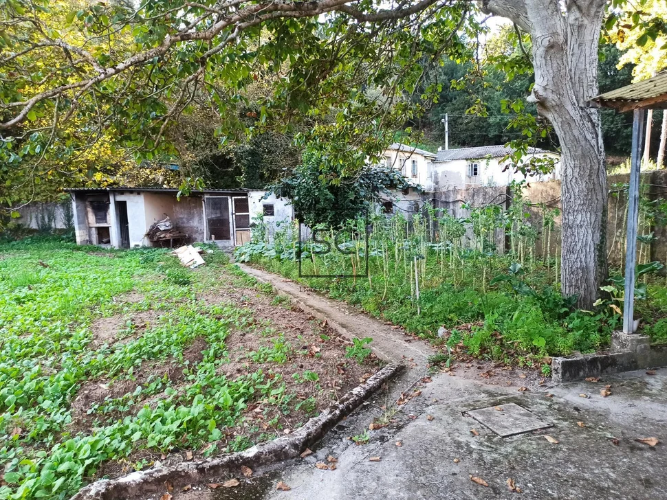 Casa con finca en serantes-ferrol