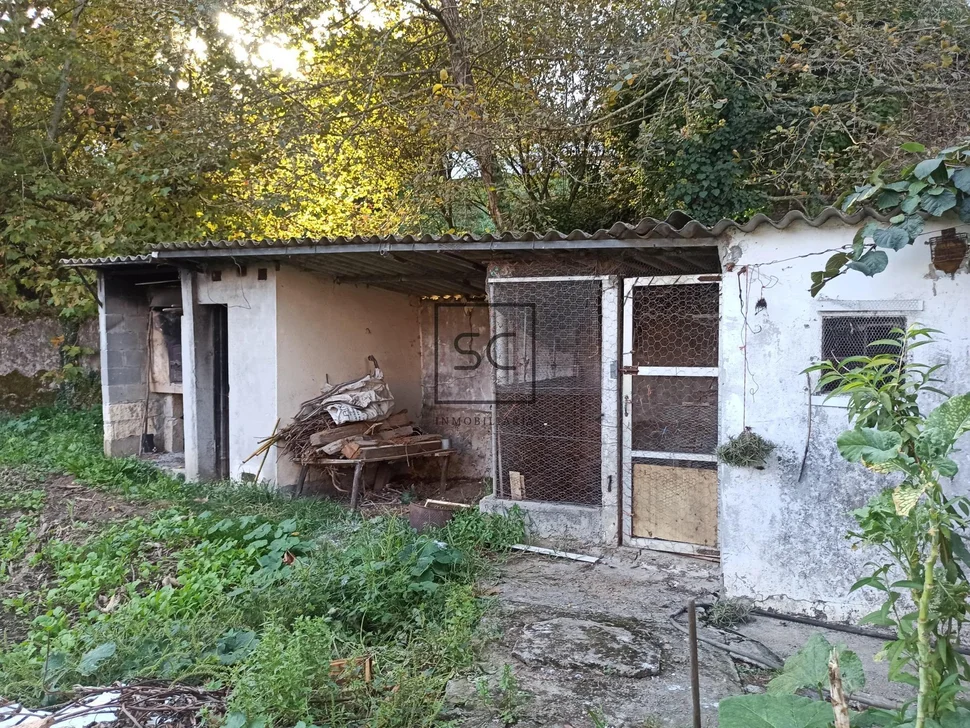 Casa con finca en serantes-ferrol