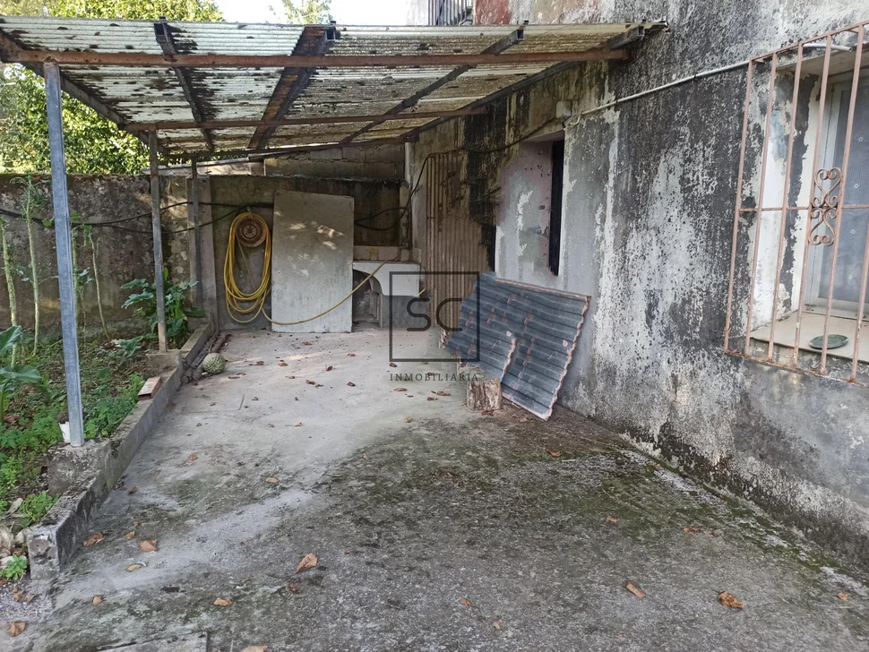 Casa con finca en serantes-ferrol