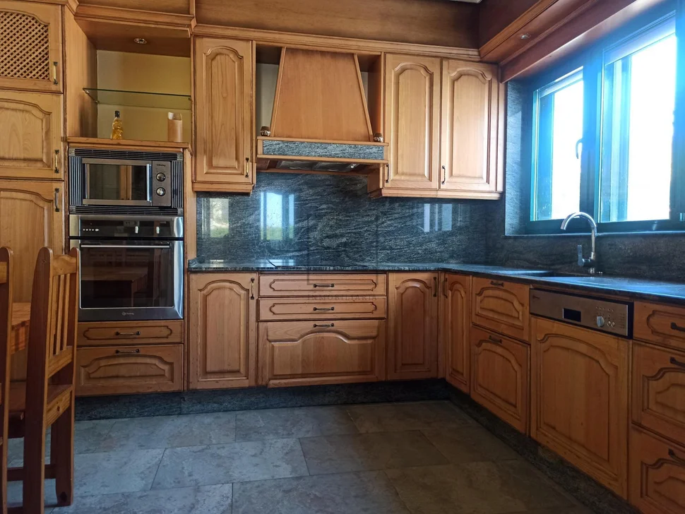 Chalet con piscina en valón-ferrol