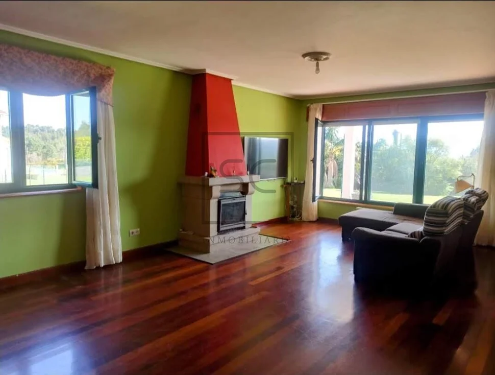 Chalet con piscina en valón-ferrol