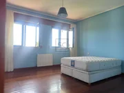 Chalet con piscina en valón-ferrol