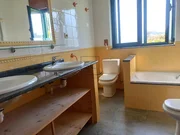 Chalet con piscina en valón-ferrol