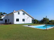 Chalet con piscina en valón-ferrol