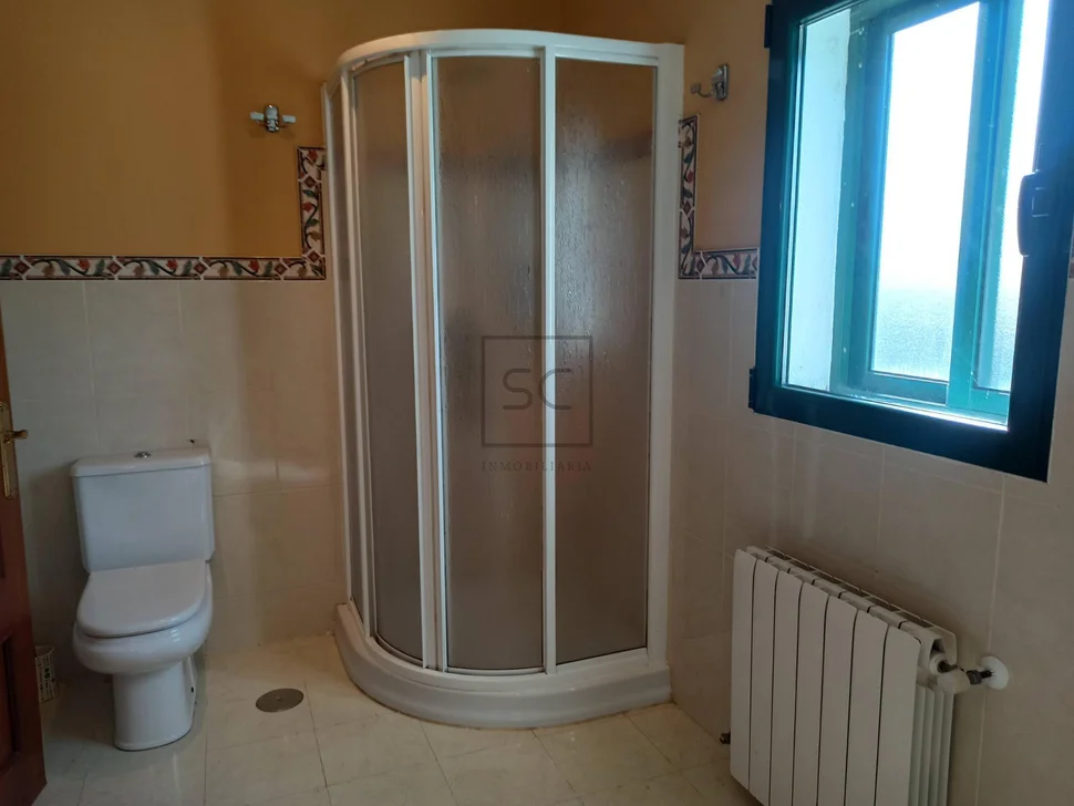 Chalet con piscina en valón-ferrol