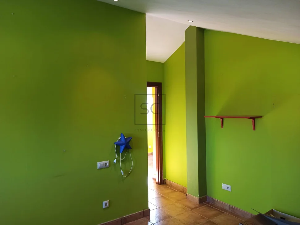 Chalet con piscina en valón-ferrol