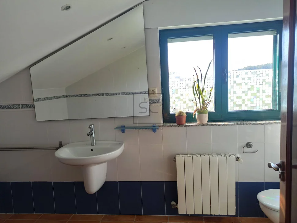 Chalet con piscina en valón-ferrol