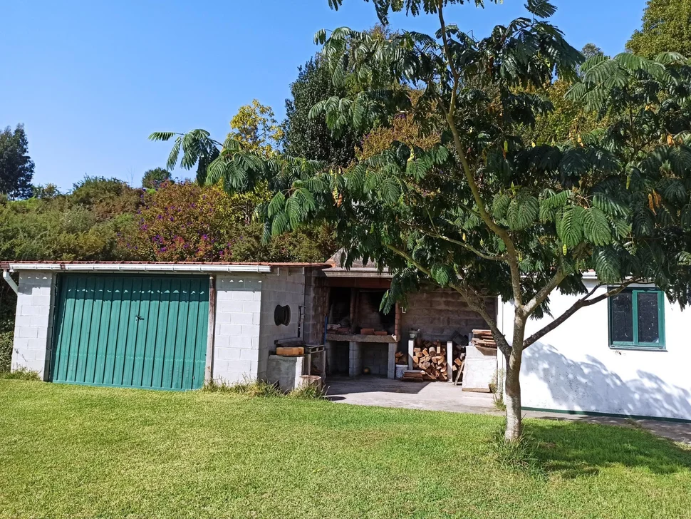 Chalet con piscina en valón-ferrol