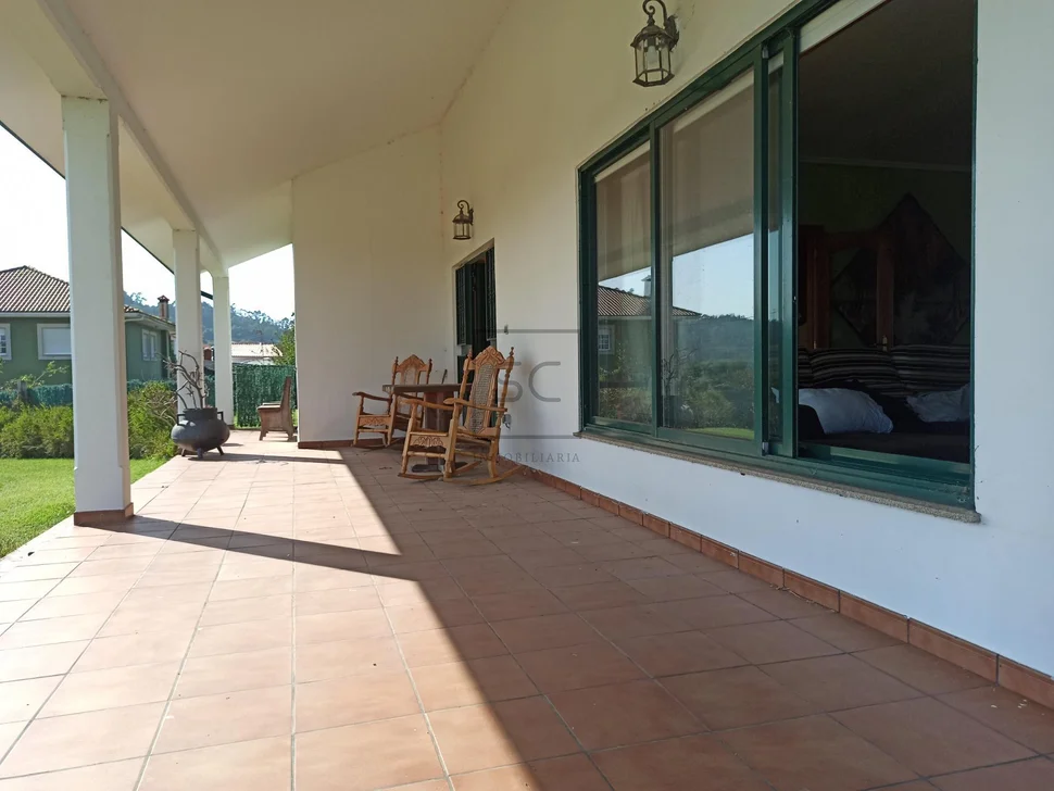 Chalet con piscina en valón-ferrol