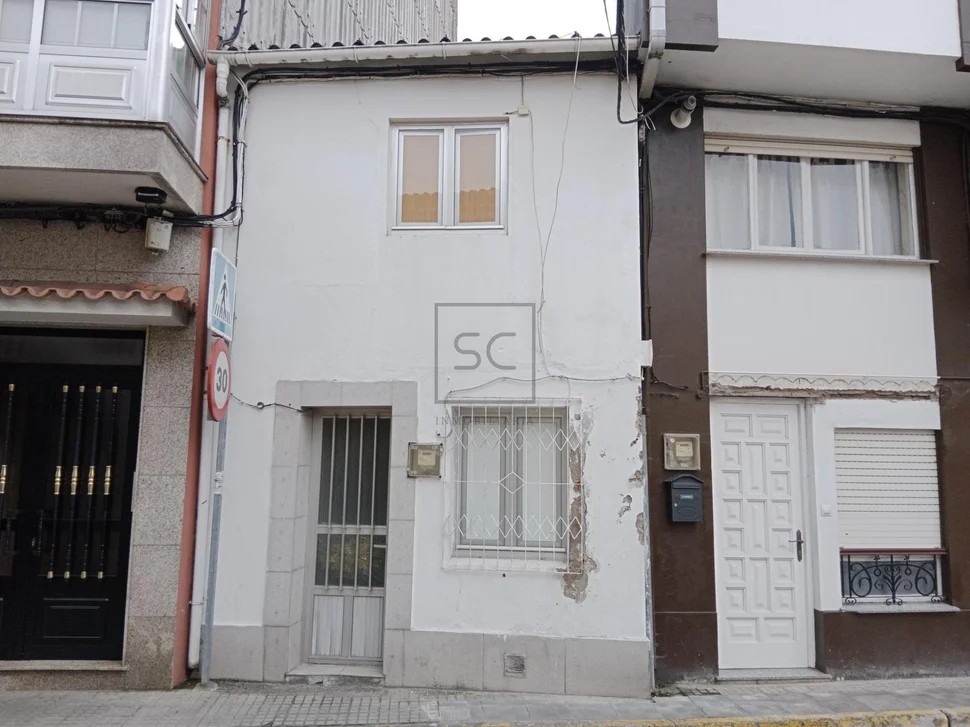 Casa adosada en ares