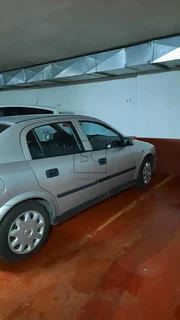 Amplio piso con ascensor, garaje y trastero en narón