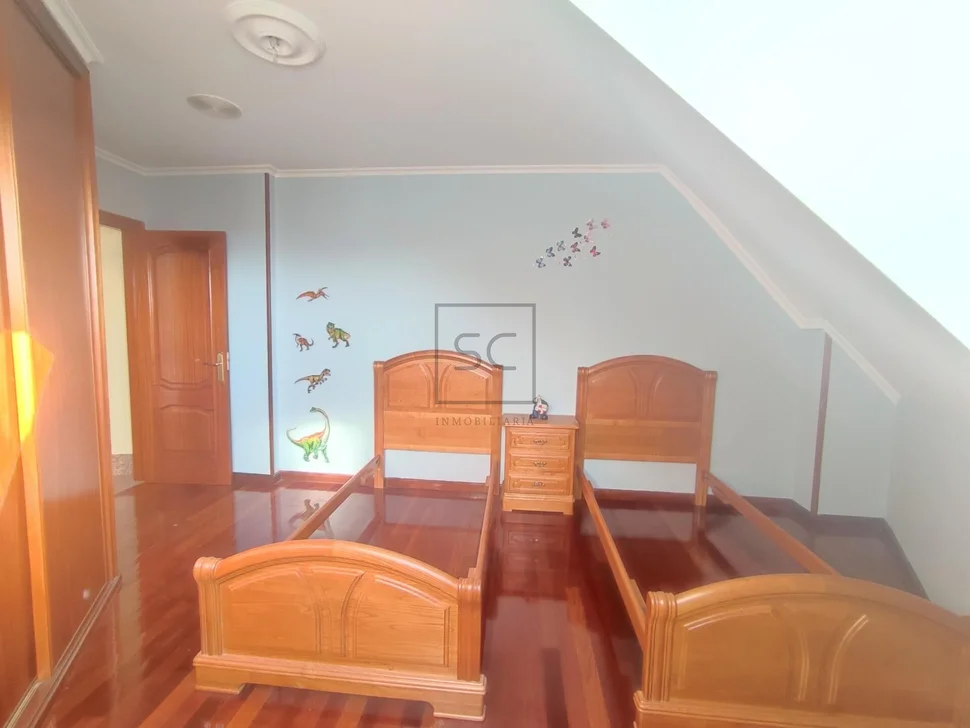 Fabuloso dúplex de protección oficial en el alto de castaño narón