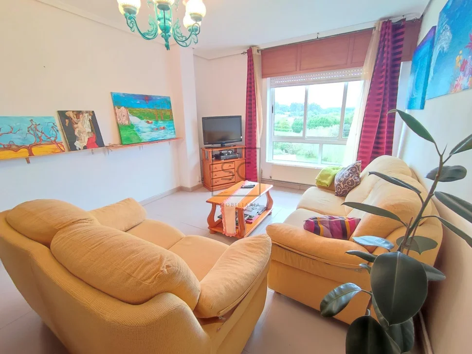 Piso con ascensor y trastero en el ponto narón