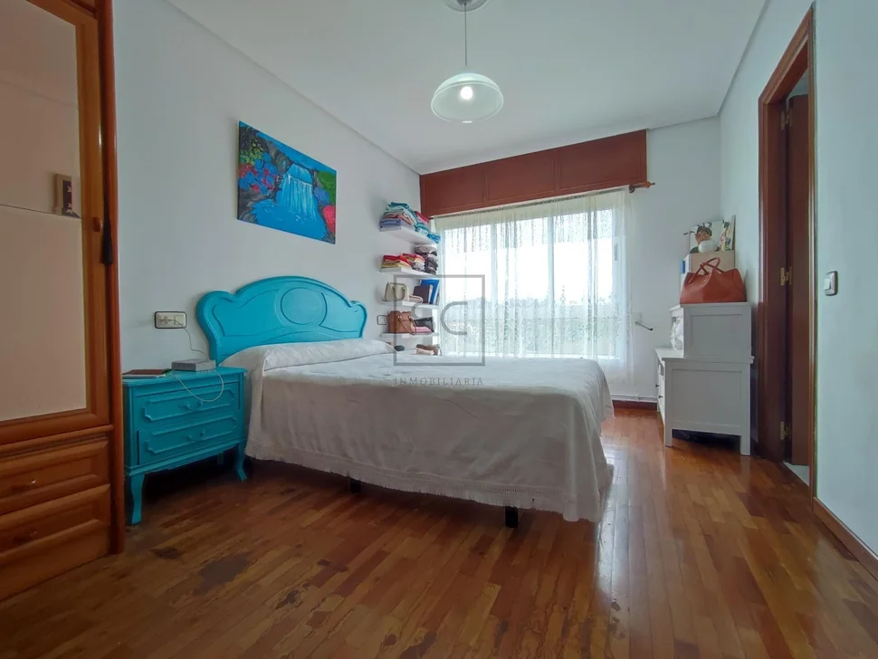 Piso con ascensor y trastero en el ponto narón