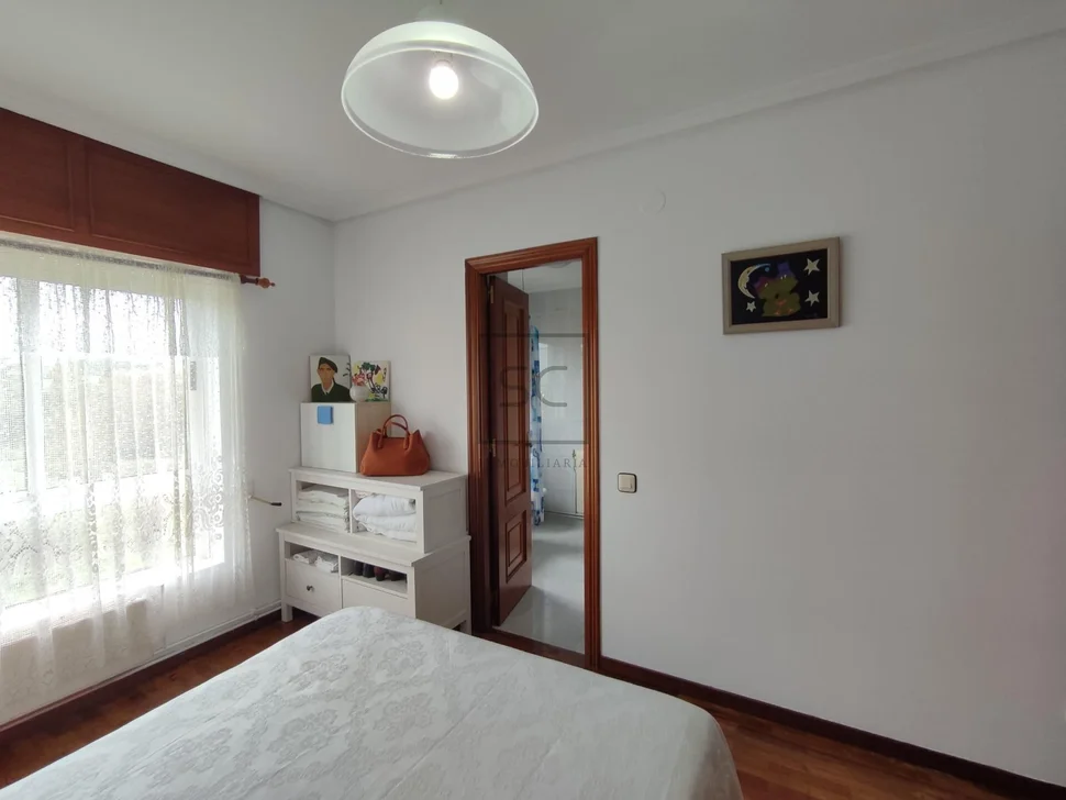 Piso con ascensor y trastero en el ponto narón