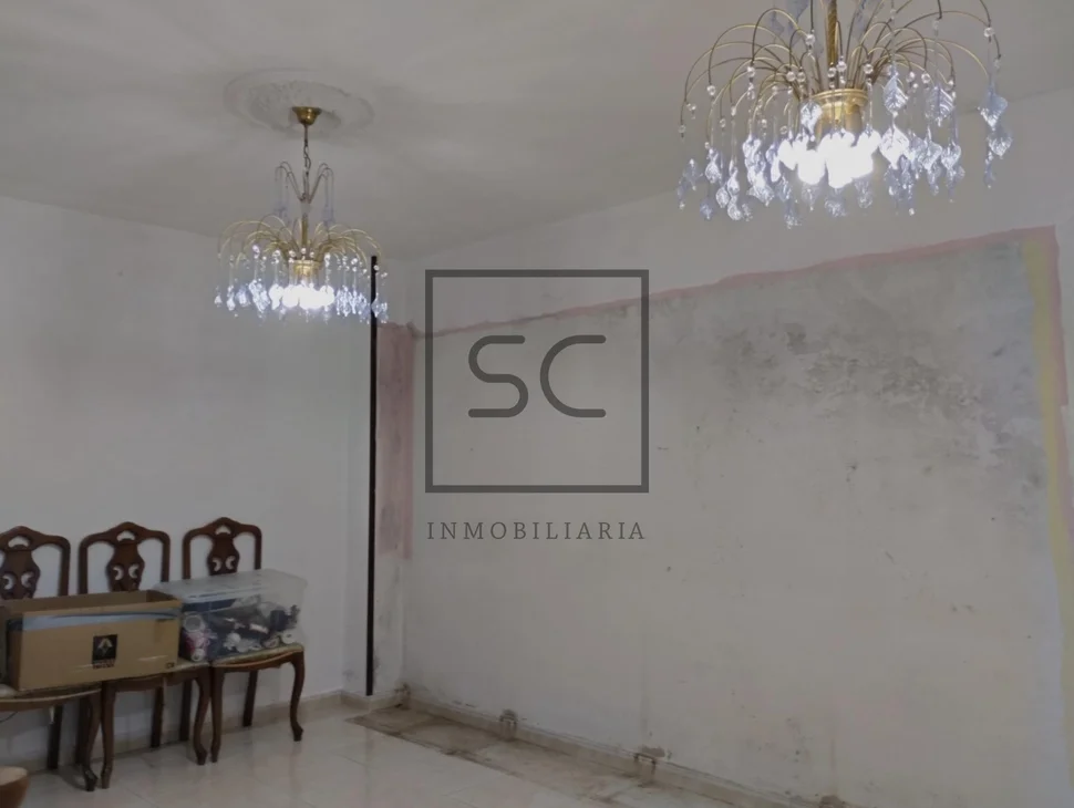 Casa con bajo comercial en santiago