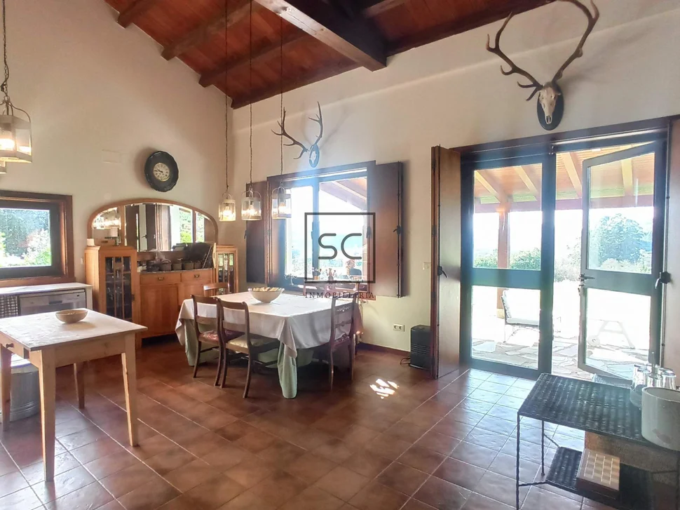 Chalet en cedeira, régoa