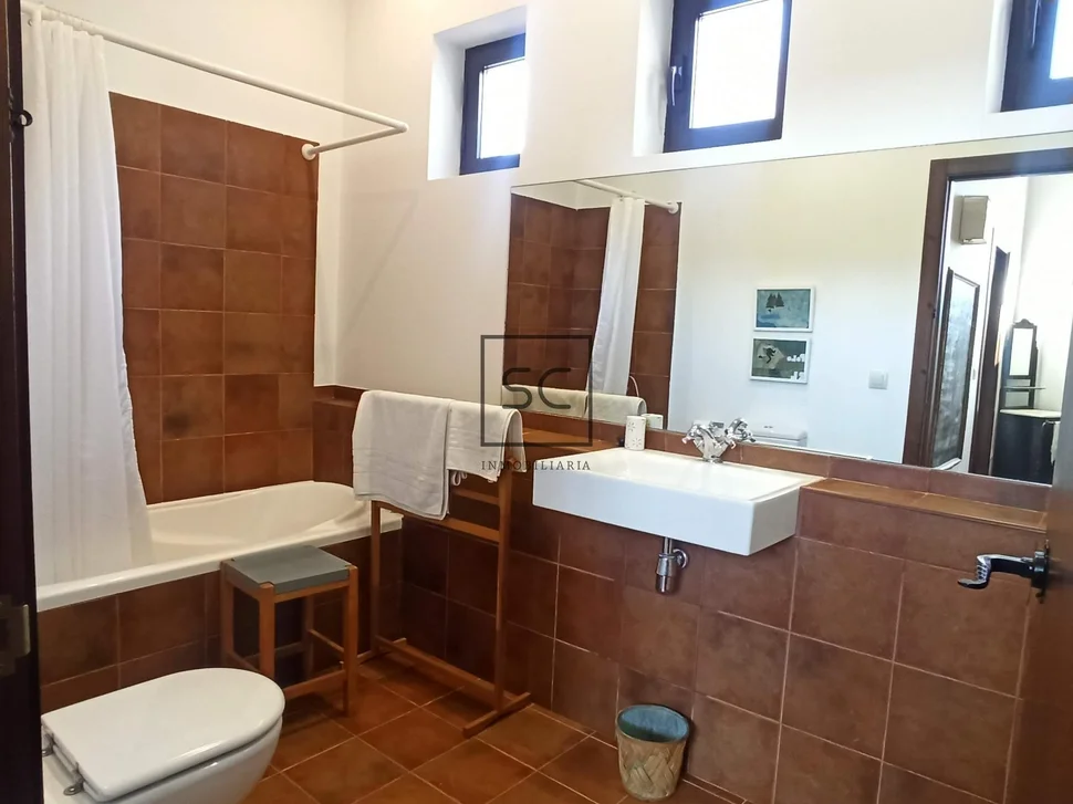 Chalet en cedeira, régoa