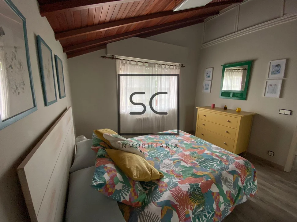 Casa con terreno y piscina