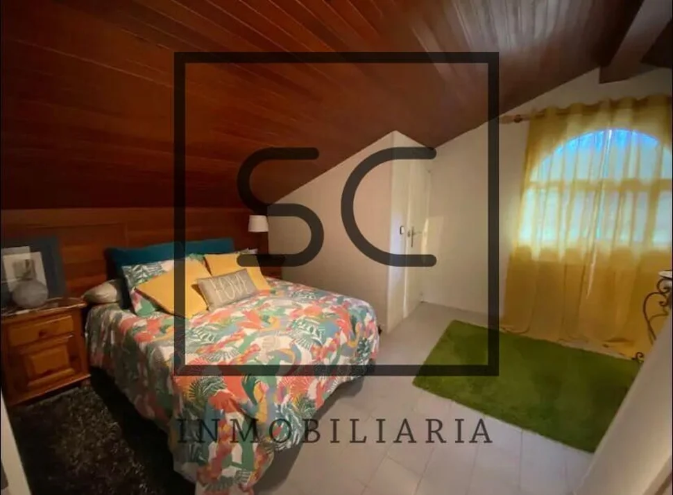 Casa con terreno y piscina