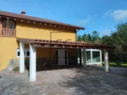 Casa con terreno y piscina
