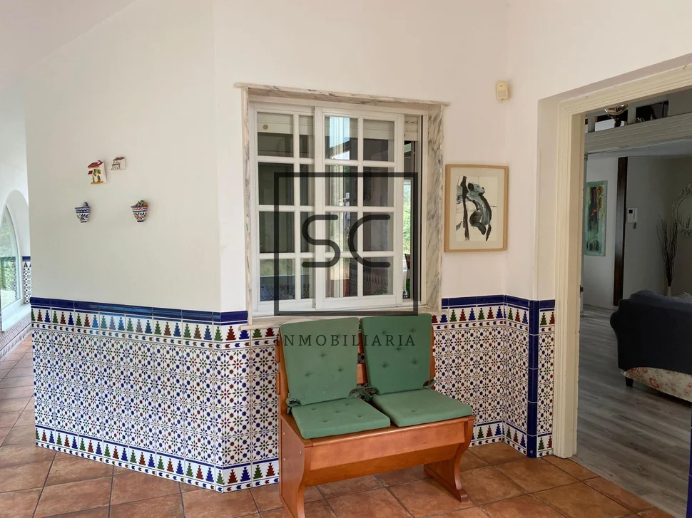 Casa con terreno y piscina