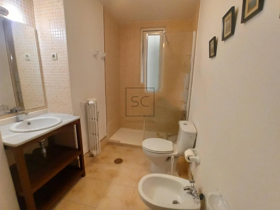 Amplio piso con trastero y parking en ferrol