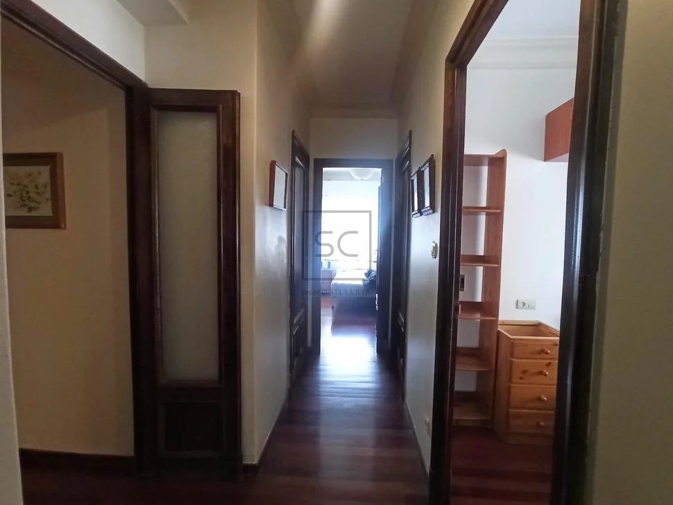 Amplio piso con trastero y parking en ferrol