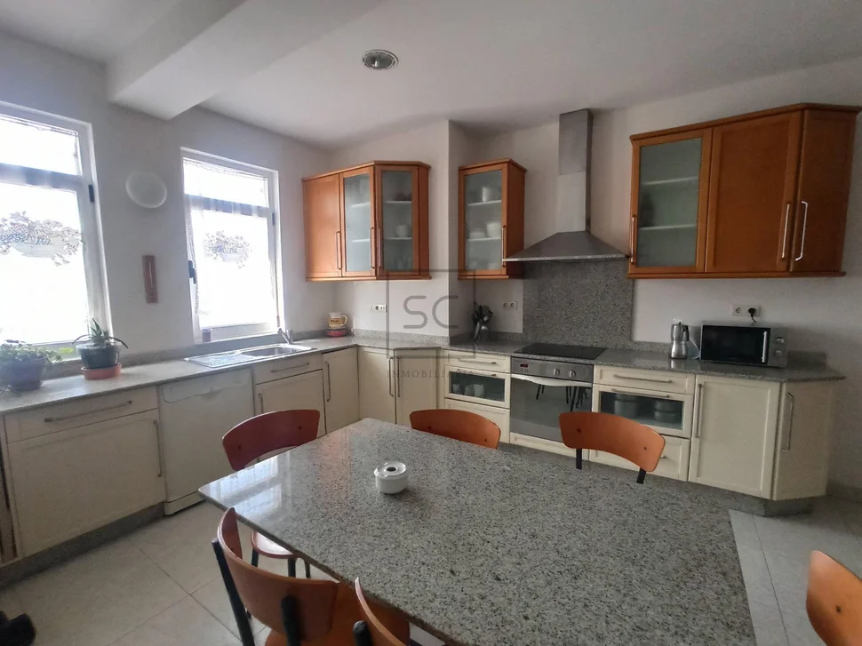 Amplio piso con trastero y parking en ferrol