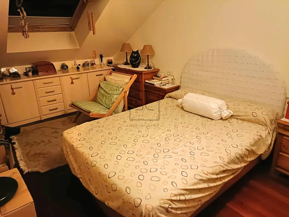 Dúplex con 5 habitaciones en catabois, ferrol