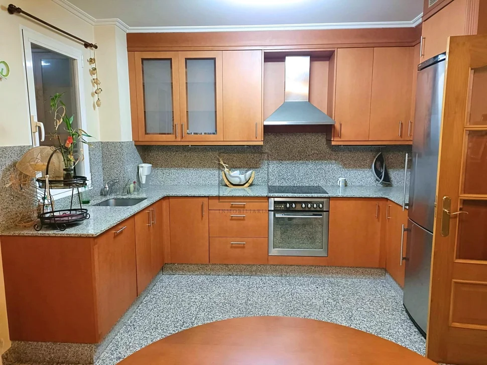 Dúplex con 5 habitaciones en catabois, ferrol