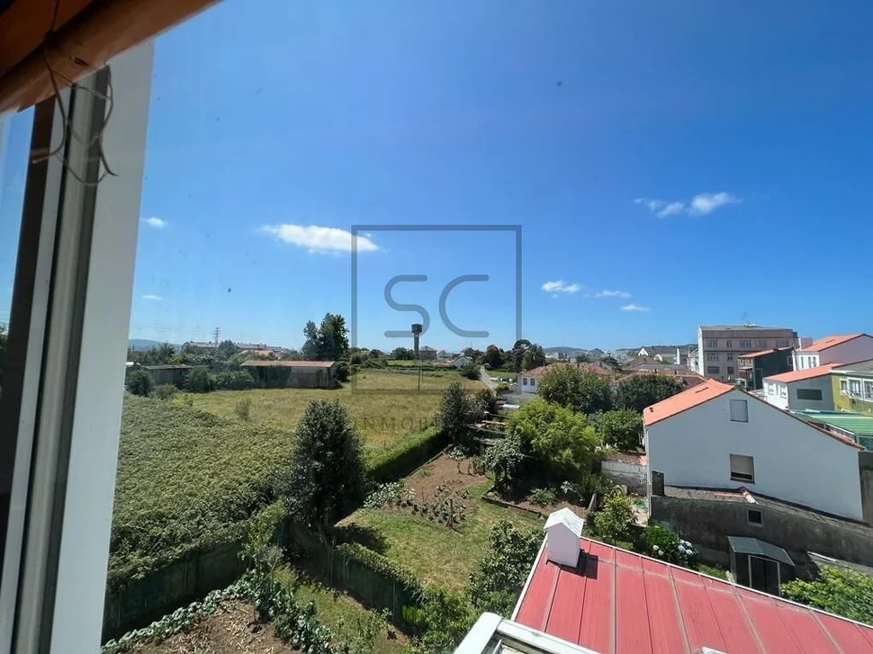 Dúplex con 5 habitaciones en catabois, ferrol