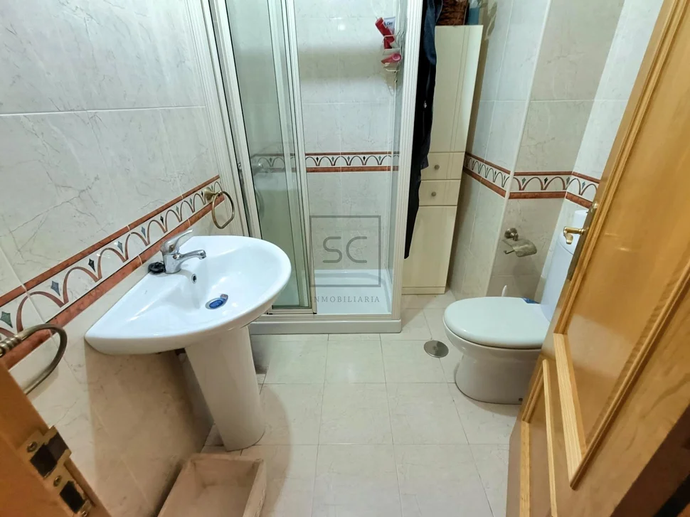 Dúplex con 5 habitaciones en catabois, ferrol