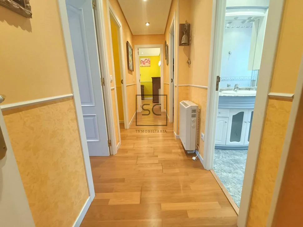 Adosado en Cedeira con patio y bodegas