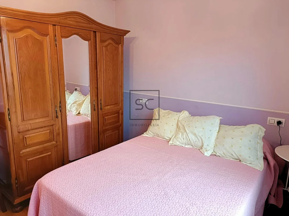 Adosado en Cedeira con patio y bodegas