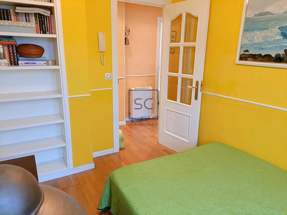 Adosado en Cedeira con patio y bodegas