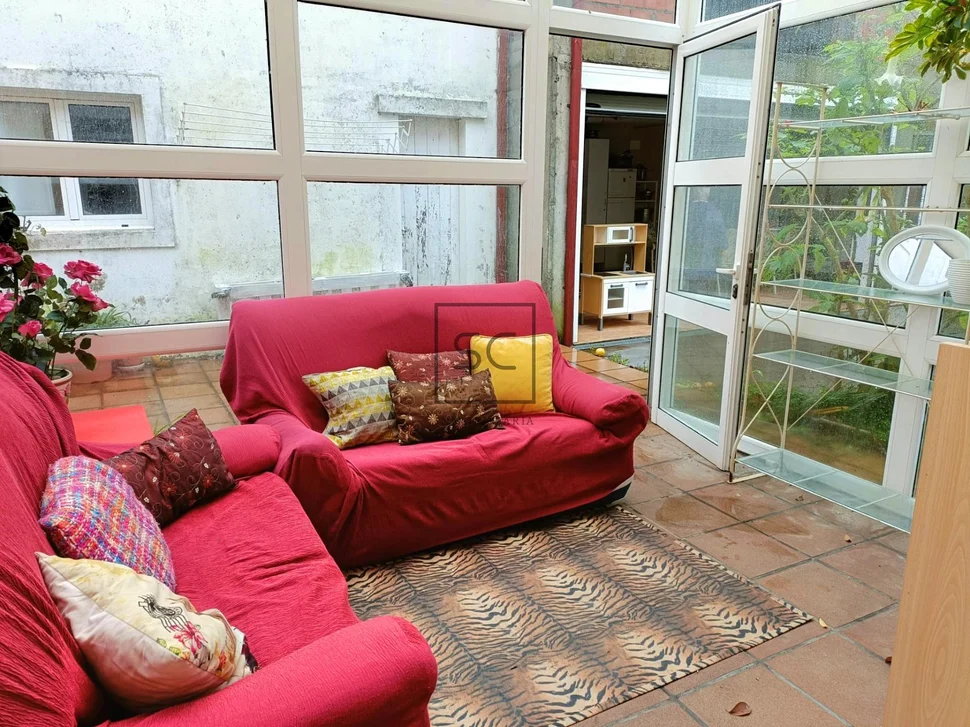 Adosado en Cedeira con patio y bodegas