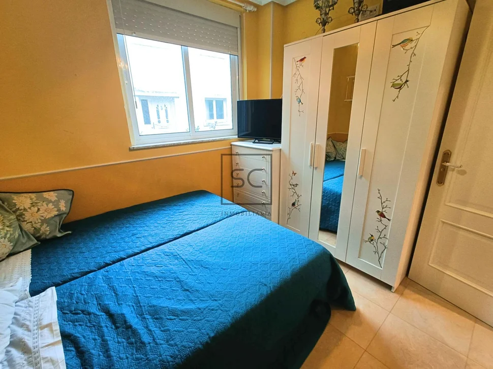 Adosado en Cedeira con patio y bodegas