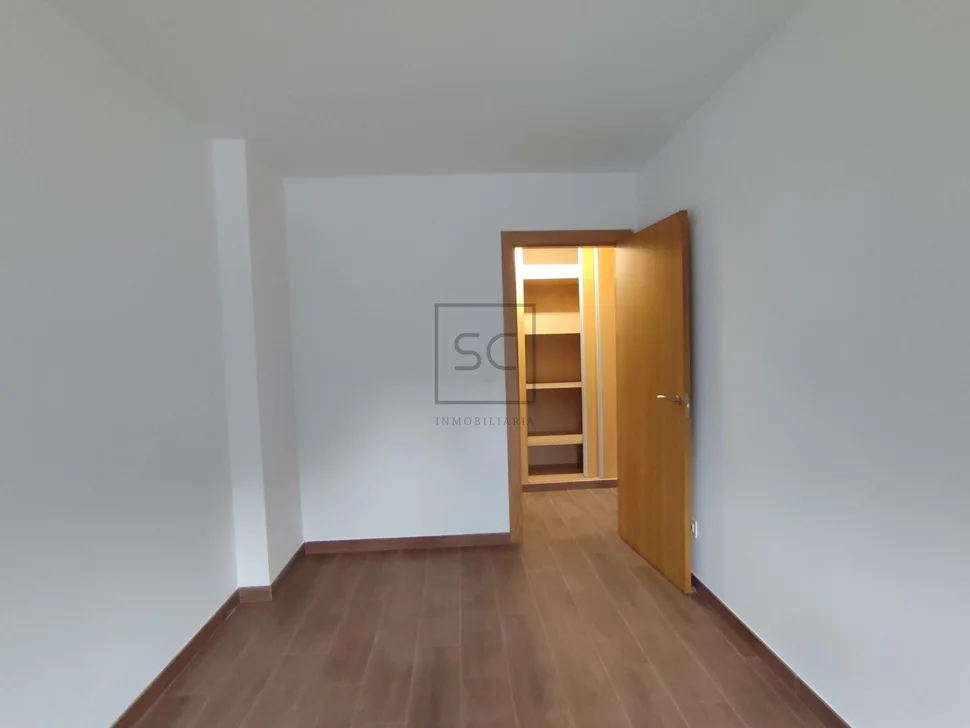 Bonito apartamento con piscina en ares