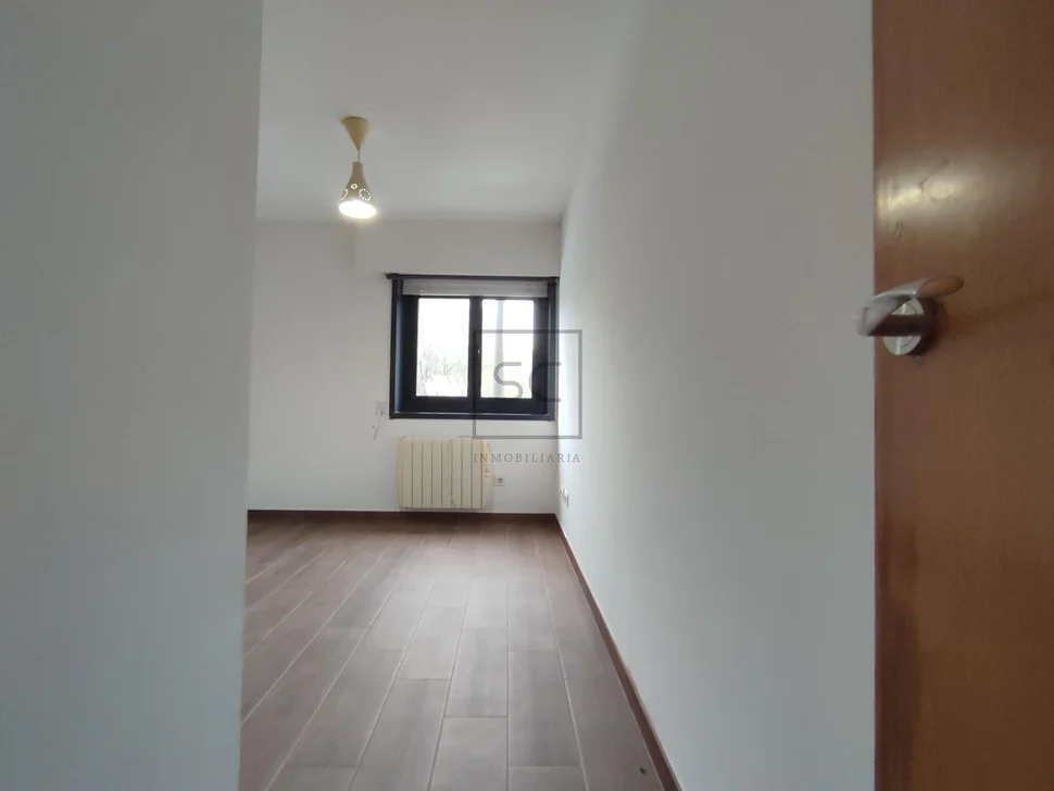 Bonito apartamento con piscina en ares