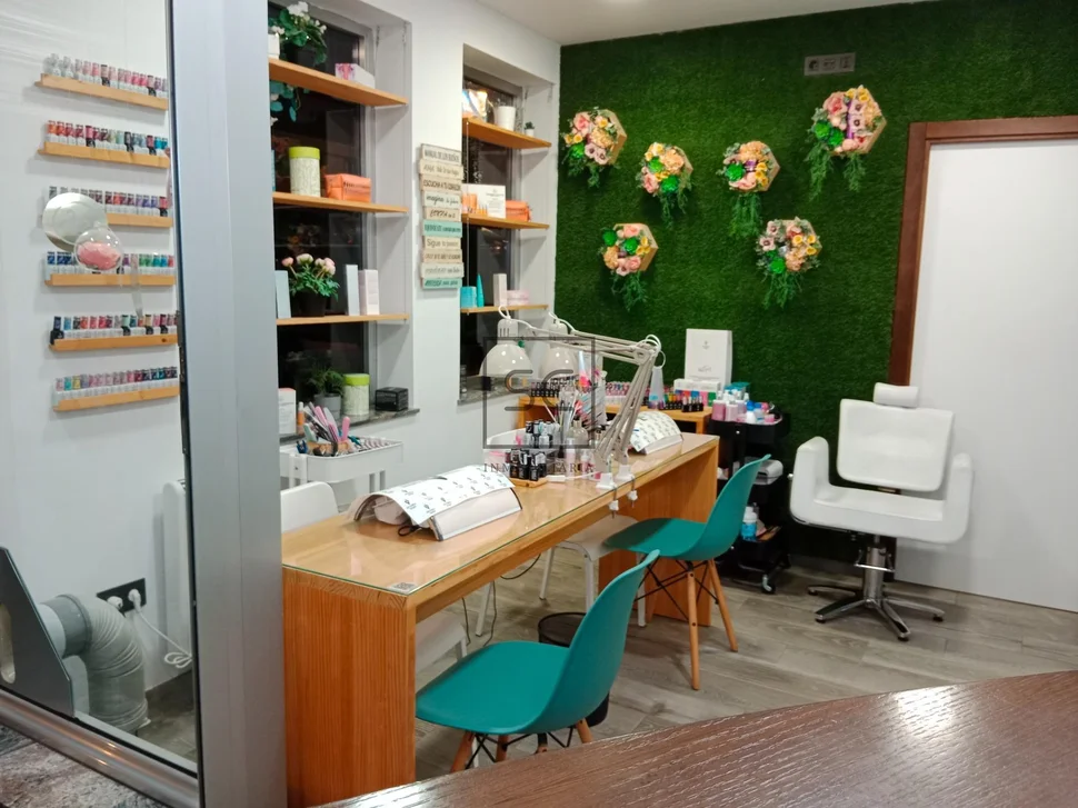 Local comercial freixeiro-narón